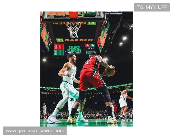 热火主场大胜黄蜂，巴特勒领衔进攻展现强势实力