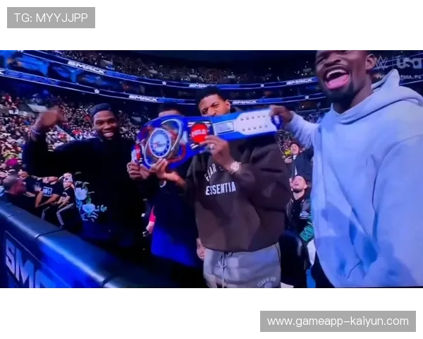 WWE SmackDown在夏洛特频谱中心举行,现场观众热情助威营造激烈比赛氛围 WWE SmackDown在夏洛特频谱中心举行,现场观众热情助威营造激烈比赛氛围